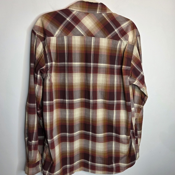 Carhartt Men's Casual Plaid Shirt - Red and Tan - Picture 7 of 7